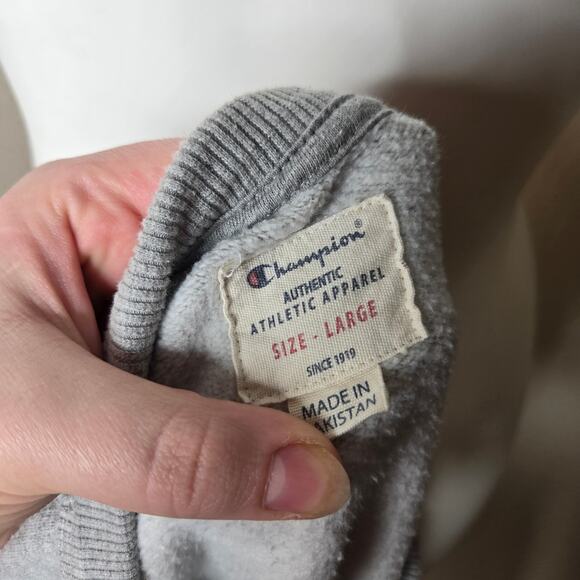 CHAMPION Women's Crewneck Embroidered Logo Sweatshirt Size Large - Picture 10 of 12